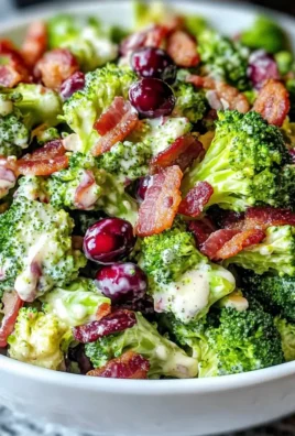 Brokkoli-Salat mit Putenspeck und Cranberries