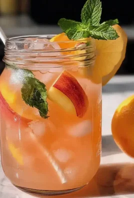Pfirsich-Limonade für heiße Sommertage genießen